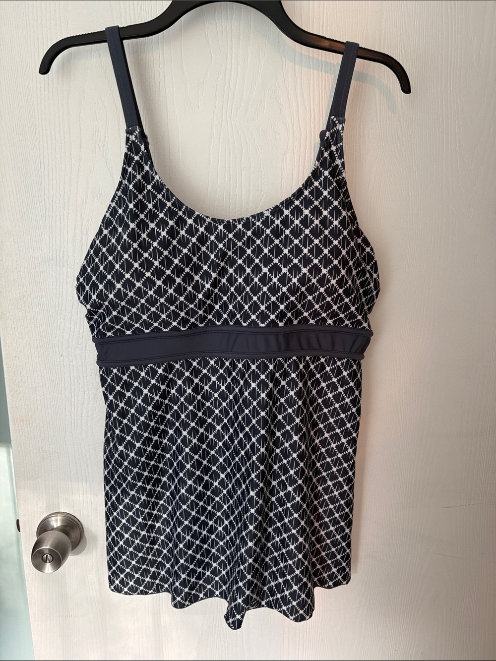 Gray & White Diamond Print Tankini Top
